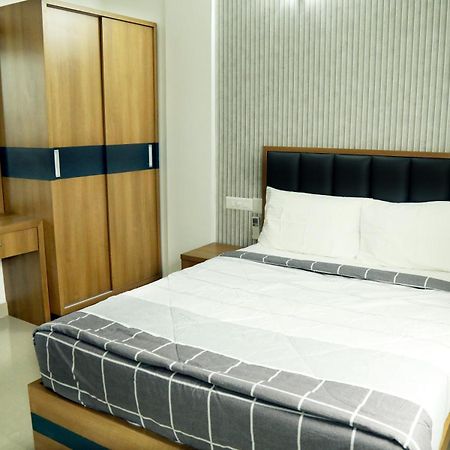 Alite Enclaves Fully Furnished Apartments Thrissur Екстериор снимка